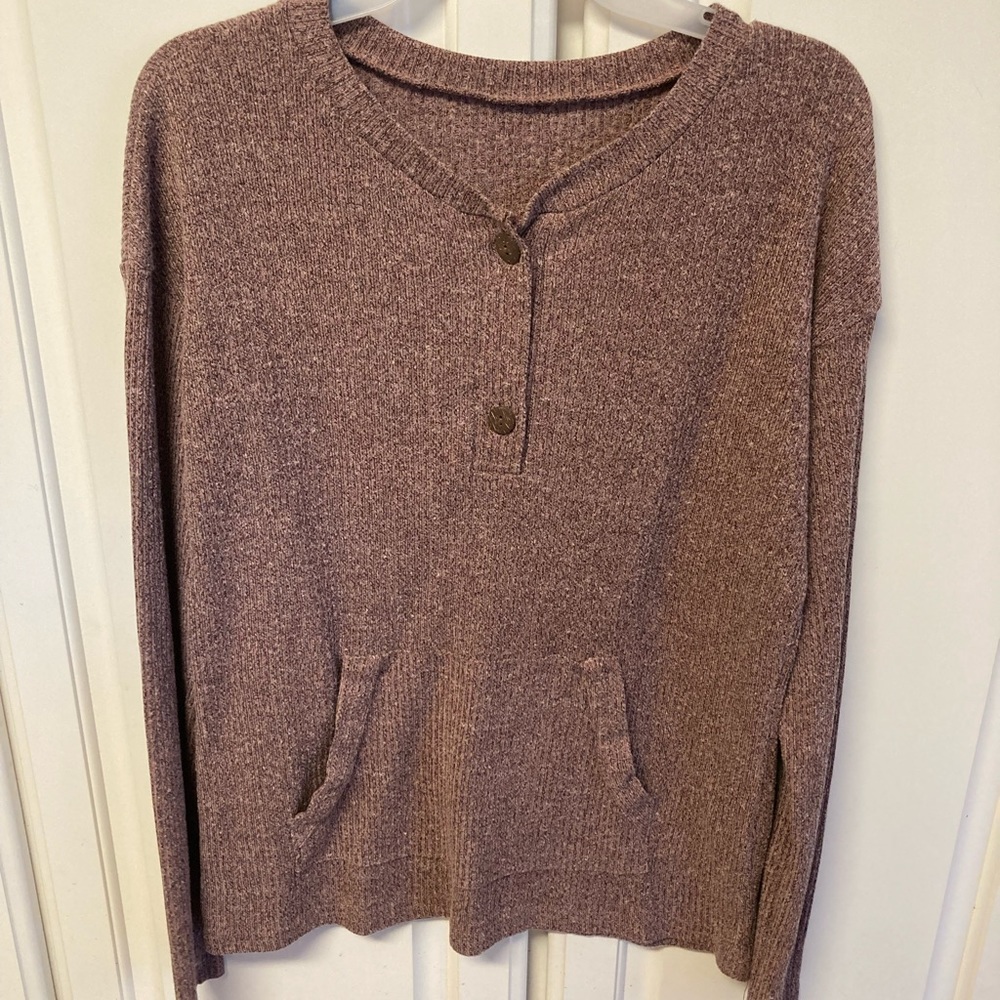 Purple/red sweater, small front pocket, like new, never worn, size M